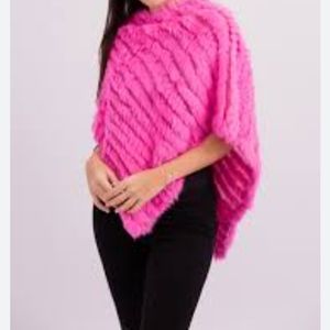 Real fur poncho/cave